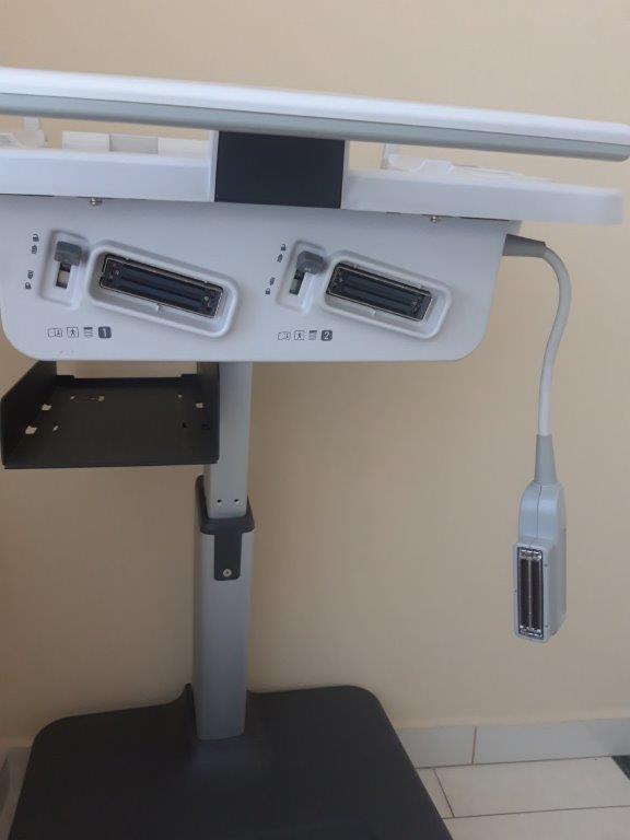 Használt MySono U6 ultrahang állvány két vizsgálófej elosztó adapterrel Használt MySono U6 ultrahang állvány két vizsgálófej elosztó adapterrel